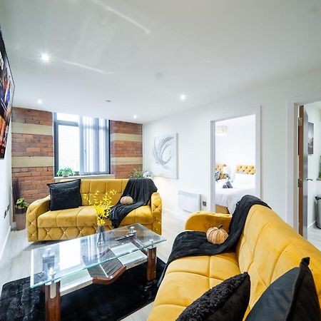 Bv Spacious 1-Bedroom Apartment Close To Town Center - Sleeps 6 Bradford  Exterior foto